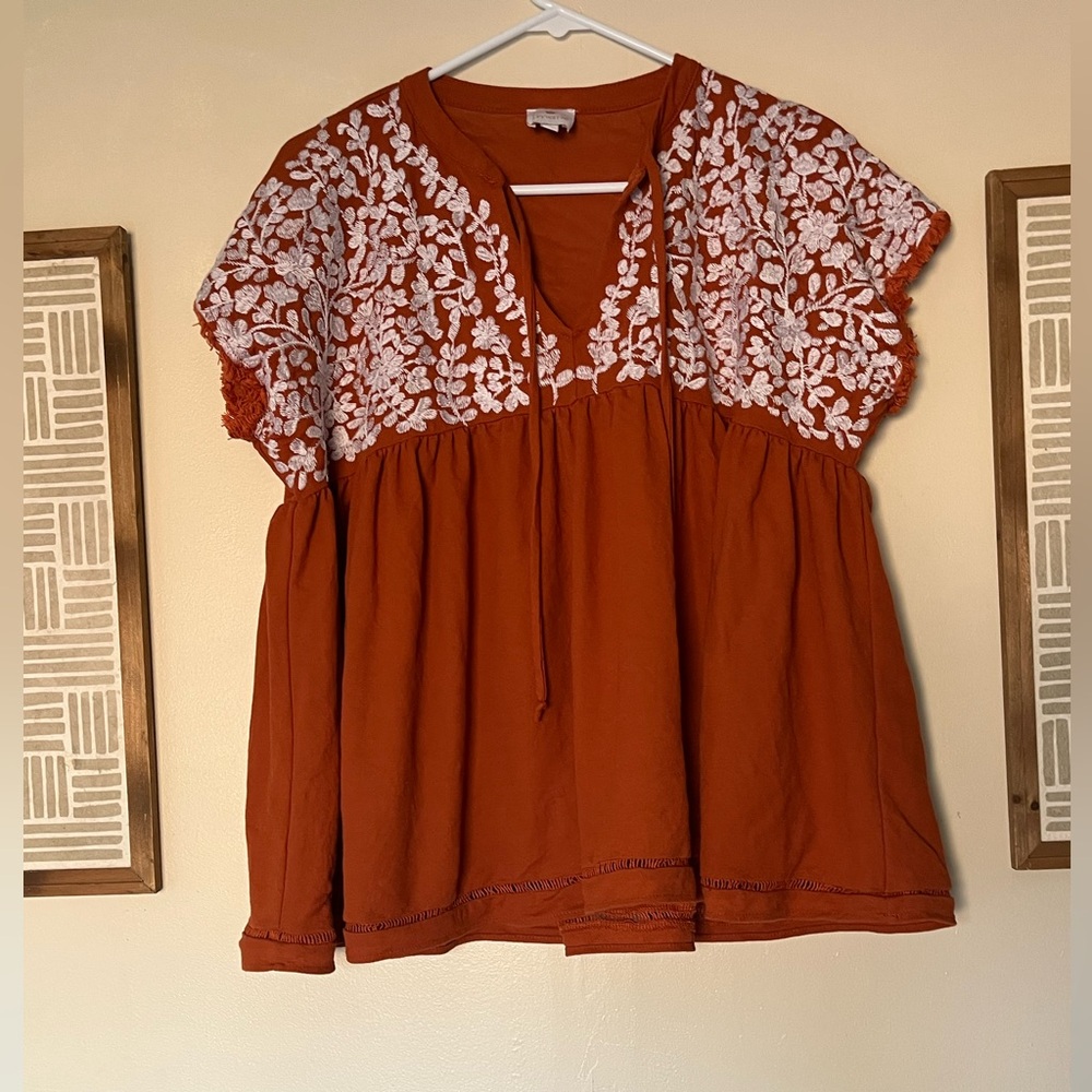 J.Marie Orange/ White Oversized Embroidered Short Sleeve Shirt (Blouse) Size M
